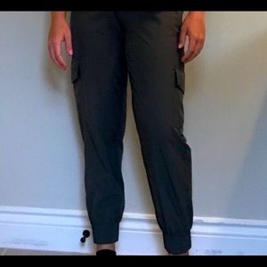 Apana joggers dark green with pockets